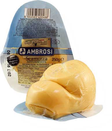 Scamorza geräuchert Ambrosi im Käse Sortiment